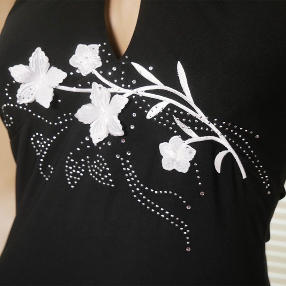 Celine Black and White Floral Keyhole Front Halter Dress Size: Small - Picture 2 of 9